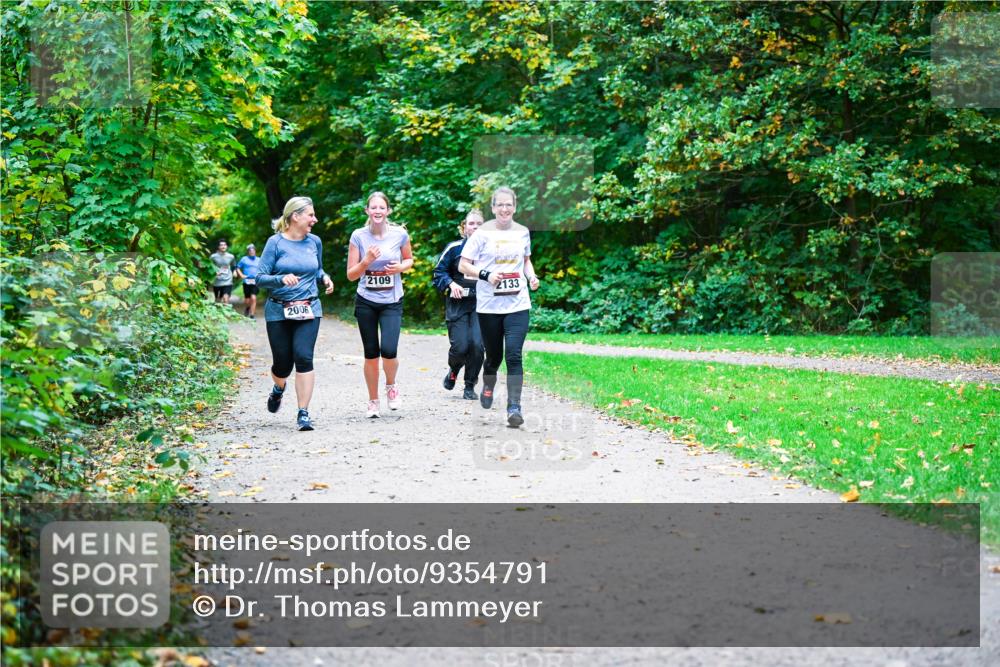 12.10.2025 - Bramfelder Halbmarathon 2025 Dr. Thomas Lammeyer http://msf.ph/oto/9354791 12.10.2025 10:51:25 Laufen 2006, 2109, 2133 meine-sportfotos.de