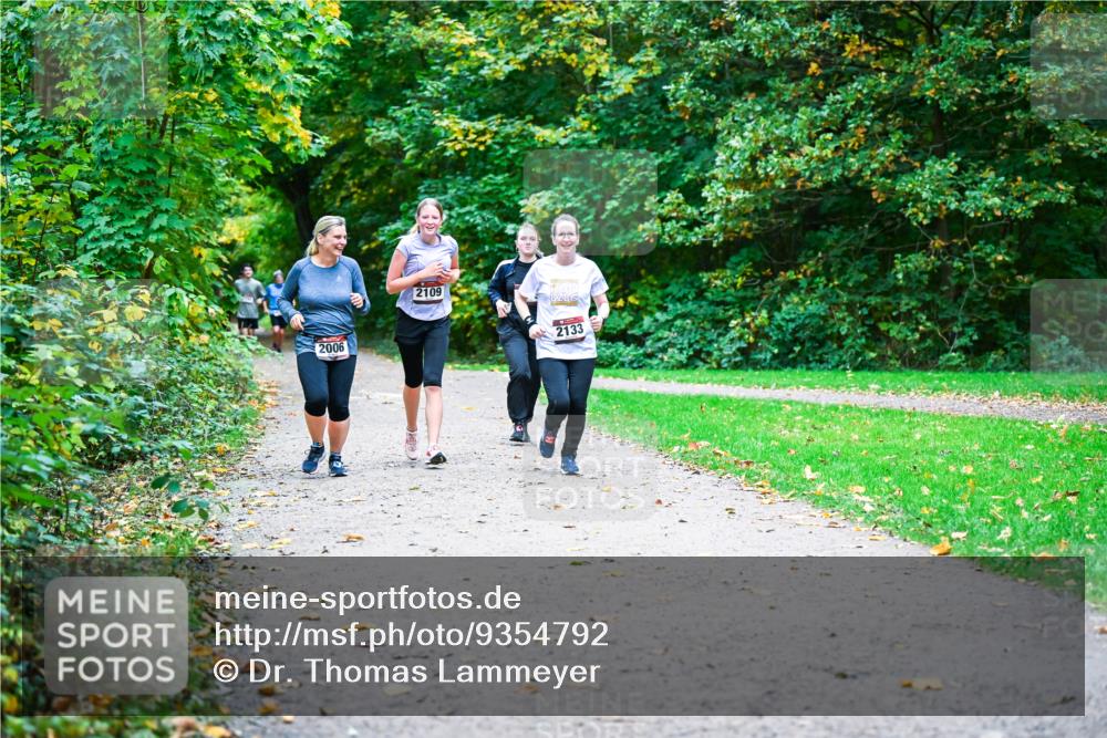 12.10.2025 - Bramfelder Halbmarathon 2025 Dr. Thomas Lammeyer http://msf.ph/oto/9354792 12.10.2025 10:51:25 Laufen 2006, 2109, 2133 meine-sportfotos.de
