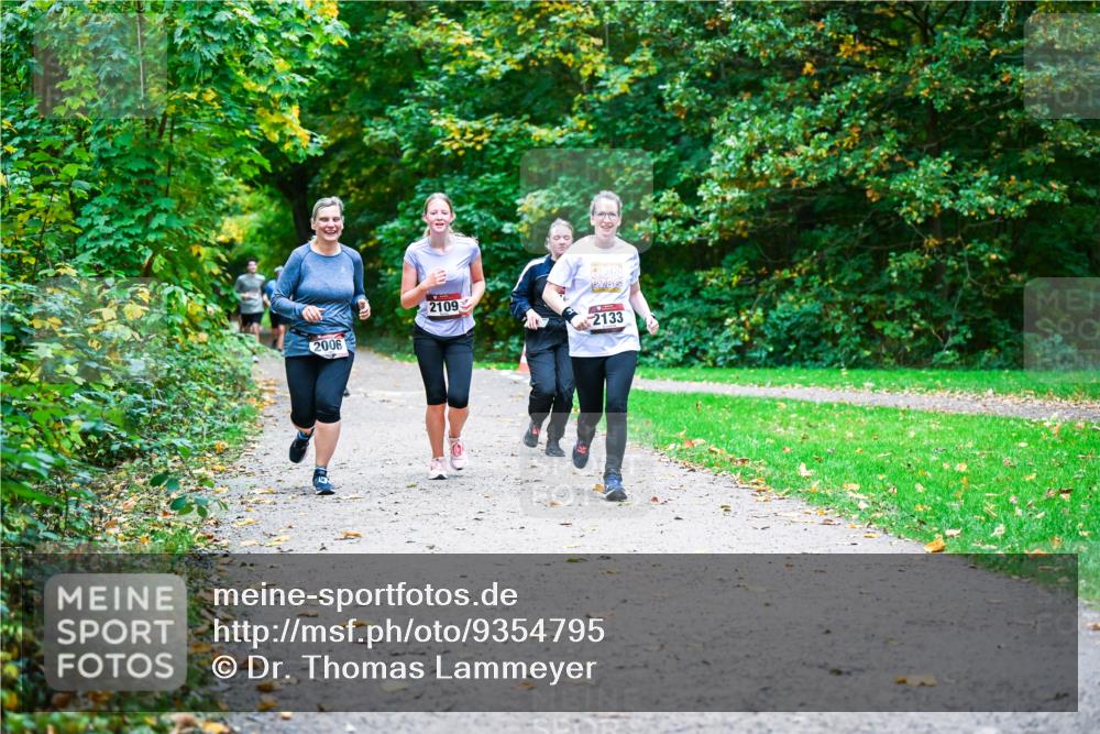 12.10.2025 - Bramfelder Halbmarathon 2025 Dr. Thomas Lammeyer http://msf.ph/oto/9354795 12.10.2025 10:51:26 Laufen 2006, 2109, 2133 meine-sportfotos.de