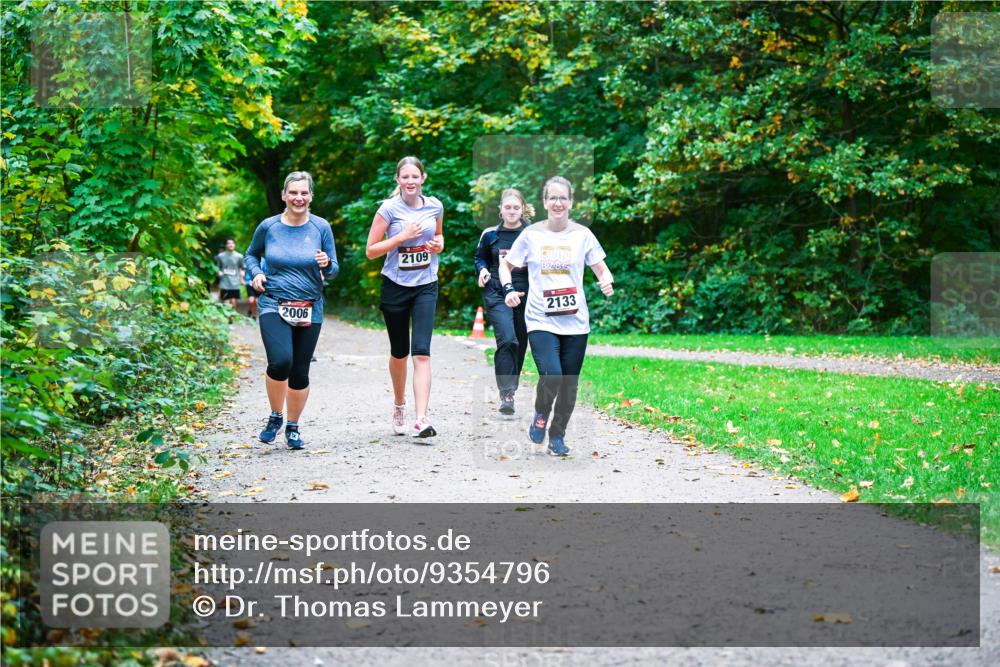 12.10.2025 - Bramfelder Halbmarathon 2025 Dr. Thomas Lammeyer http://msf.ph/oto/9354796 12.10.2025 10:51:26 Laufen 2006, 2109, 2133 meine-sportfotos.de