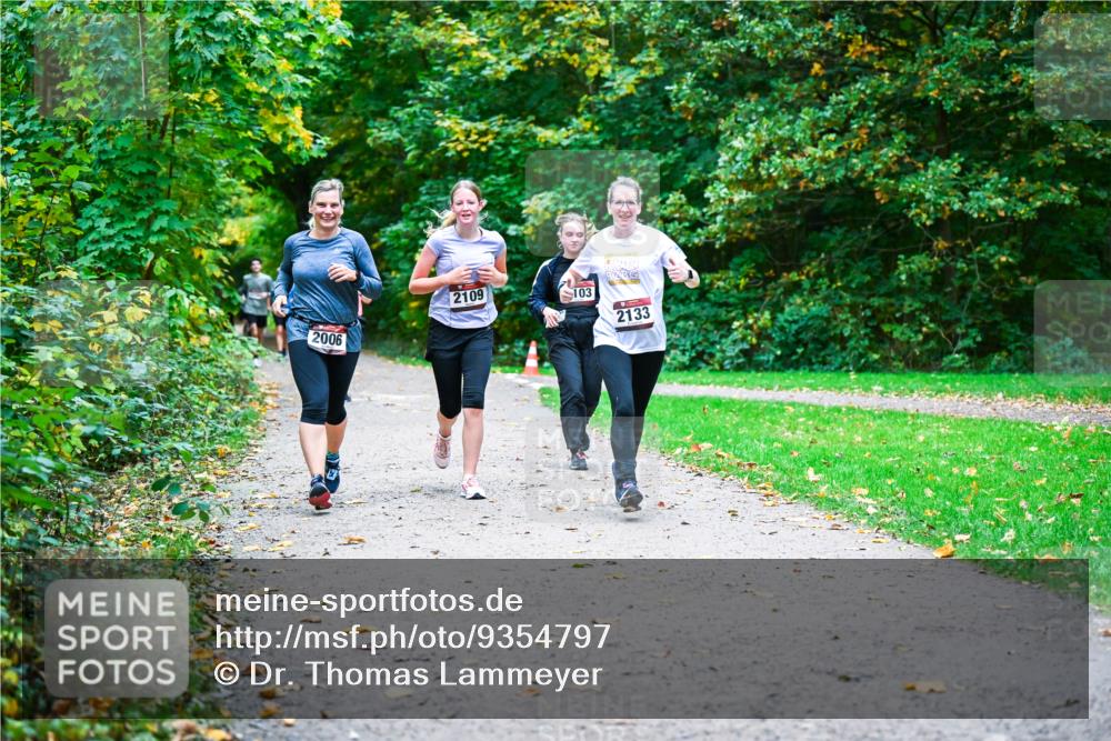12.10.2025 - Bramfelder Halbmarathon 2025 Dr. Thomas Lammeyer http://msf.ph/oto/9354797 12.10.2025 10:51:26 Laufen 2006, 2109, 103, 2133 meine-sportfotos.de