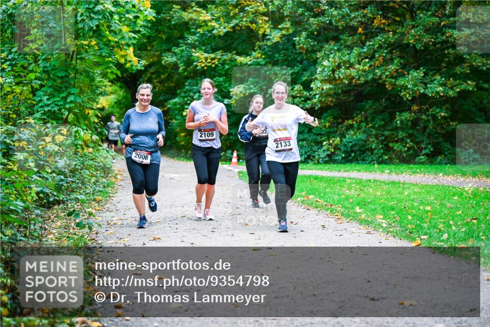 12.10.2025 - Bramfelder Halbmarathon 2025 Dr. Thomas Lammeyer http://msf.ph/oto/9354798 12.10.2025 10:51:26 Laufen 2006, 2109, 2133 meine-sportfotos.de