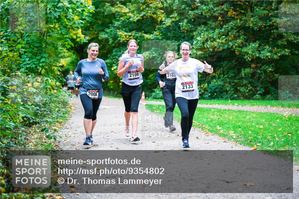 12.10.2025 - Bramfelder Halbmarathon 2025 Dr. Thomas Lammeyer http://msf.ph/oto/9354802 12.10.2025 10:51:27 Laufen 2006, 2109, 2103, 2133 meine-sportfotos.de