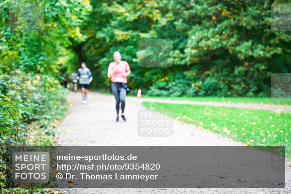 12.10.2025 - Bramfelder Halbmarathon 2025 Dr. Thomas Lammeyer http://msf.ph/oto/9354820 12.10.2025 10:51:30 Laufen  meine-sportfotos.de