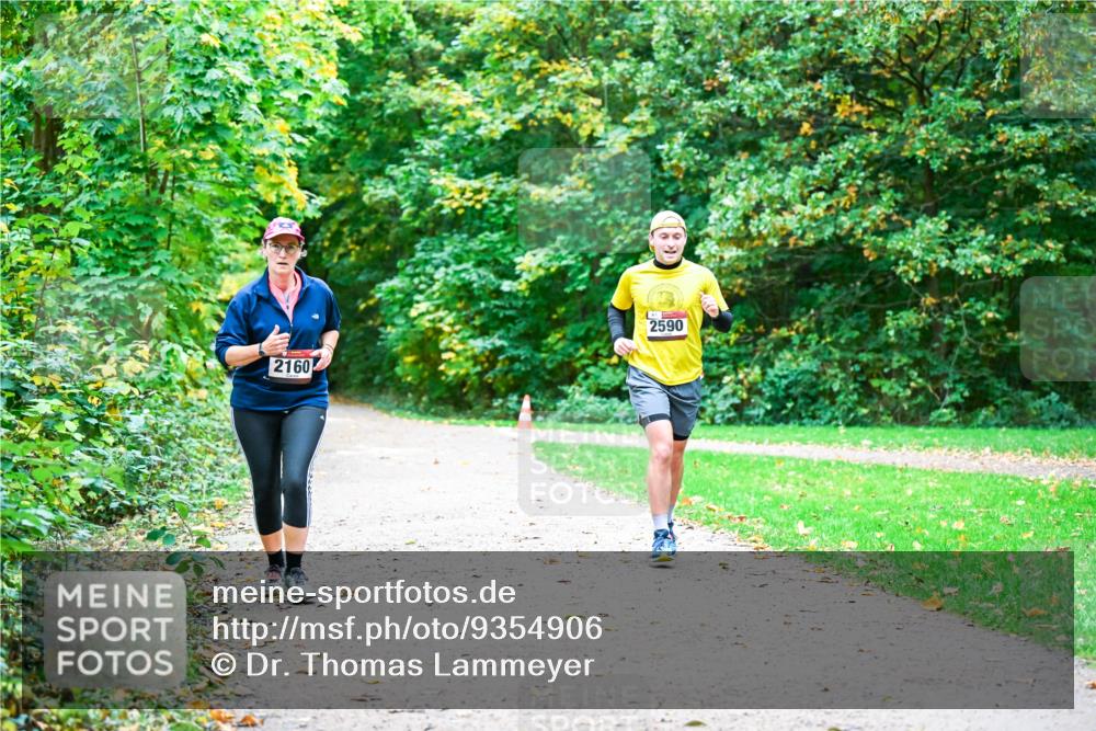 12.10.2025 - Bramfelder Halbmarathon 2025 Dr. Thomas Lammeyer http://msf.ph/oto/9354906 12.10.2025 10:51:53 Laufen 2590, 2160 meine-sportfotos.de