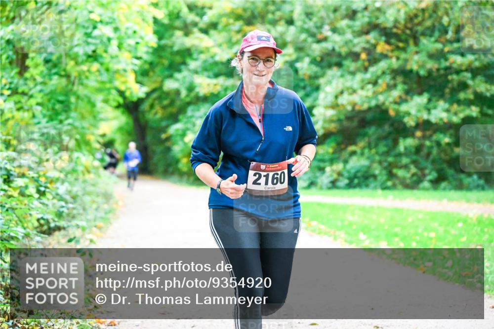 12.10.2025 - Bramfelder Halbmarathon 2025 Dr. Thomas Lammeyer http://msf.ph/oto/9354920 12.10.2025 10:51:56 Laufen 2160 meine-sportfotos.de