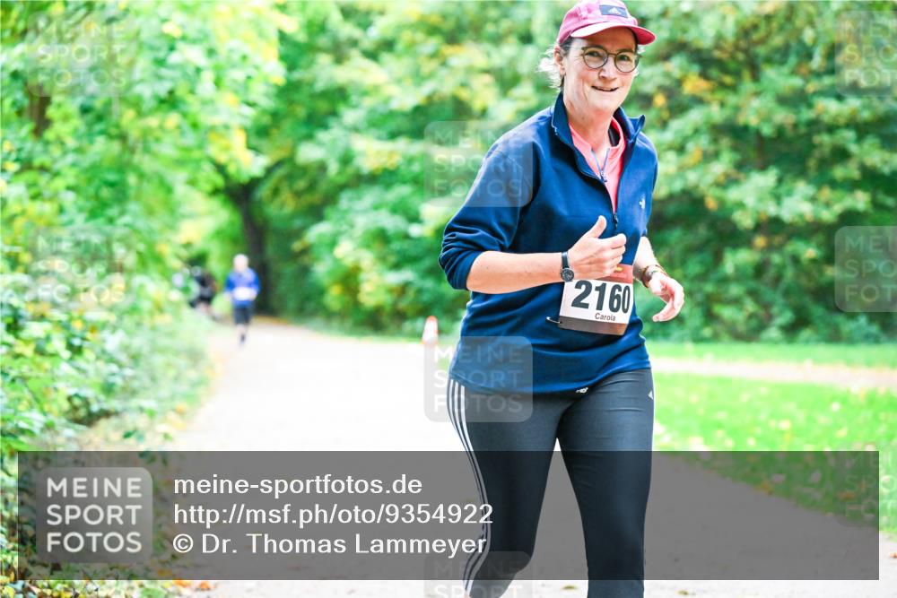 12.10.2025 - Bramfelder Halbmarathon 2025 Dr. Thomas Lammeyer http://msf.ph/oto/9354922 12.10.2025 10:51:56 Laufen 2160 meine-sportfotos.de