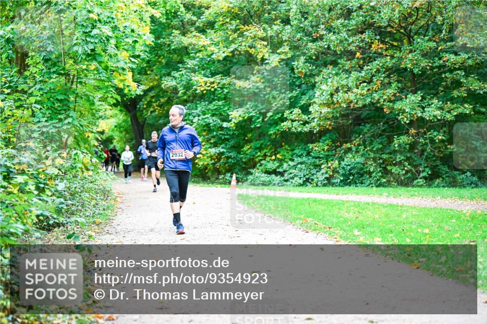 12.10.2025 - Bramfelder Halbmarathon 2025 Dr. Thomas Lammeyer http://msf.ph/oto/9354923 12.10.2025 10:52:03 Laufen 2932 meine-sportfotos.de