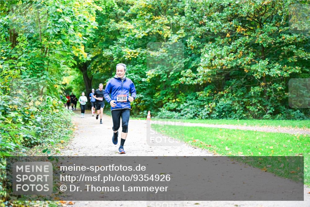 12.10.2025 - Bramfelder Halbmarathon 2025 Dr. Thomas Lammeyer http://msf.ph/oto/9354926 12.10.2025 10:52:03 Laufen 2932 meine-sportfotos.de