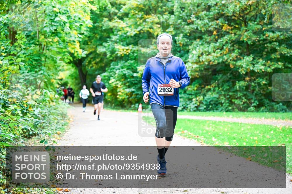 12.10.2025 - Bramfelder Halbmarathon 2025 Dr. Thomas Lammeyer http://msf.ph/oto/9354938 12.10.2025 10:52:05 Laufen 2932 meine-sportfotos.de