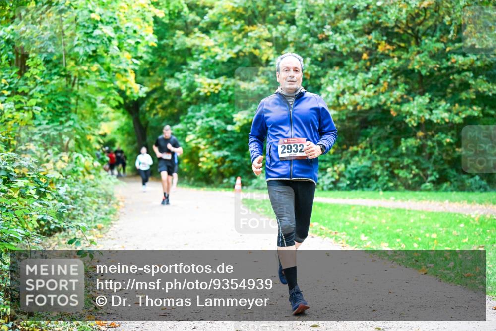 12.10.2025 - Bramfelder Halbmarathon 2025 Dr. Thomas Lammeyer http://msf.ph/oto/9354939 12.10.2025 10:52:05 Laufen 2932 meine-sportfotos.de