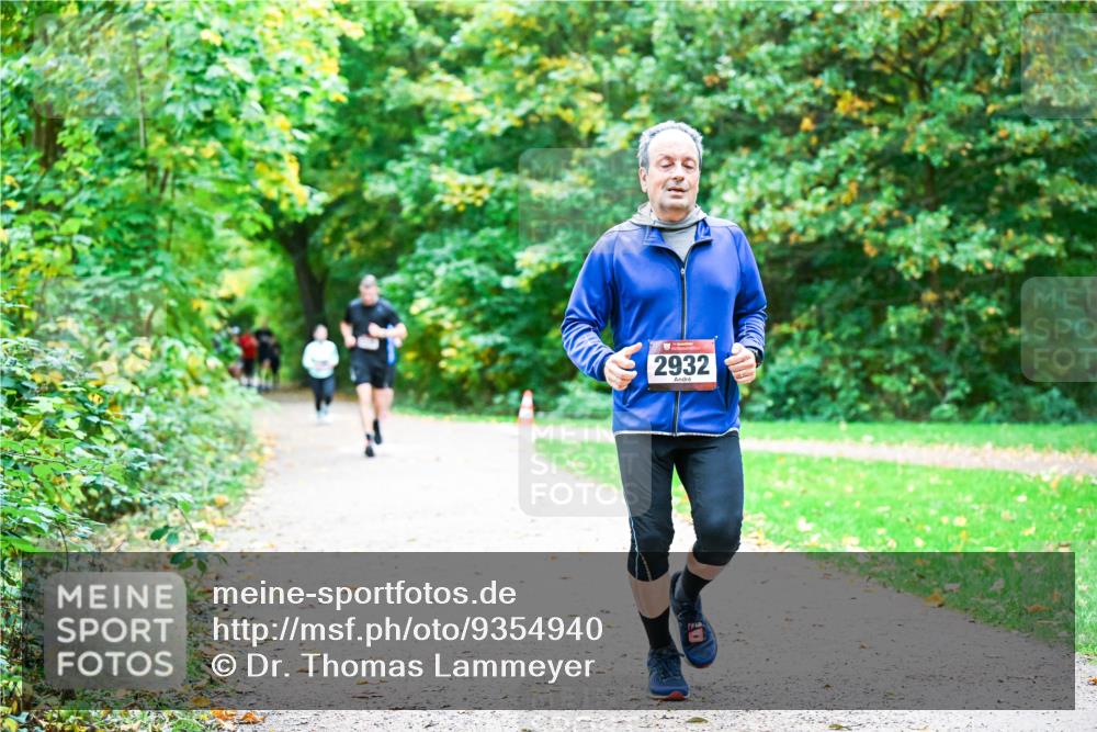 12.10.2025 - Bramfelder Halbmarathon 2025 Dr. Thomas Lammeyer http://msf.ph/oto/9354940 12.10.2025 10:52:05 Laufen 2932 meine-sportfotos.de
