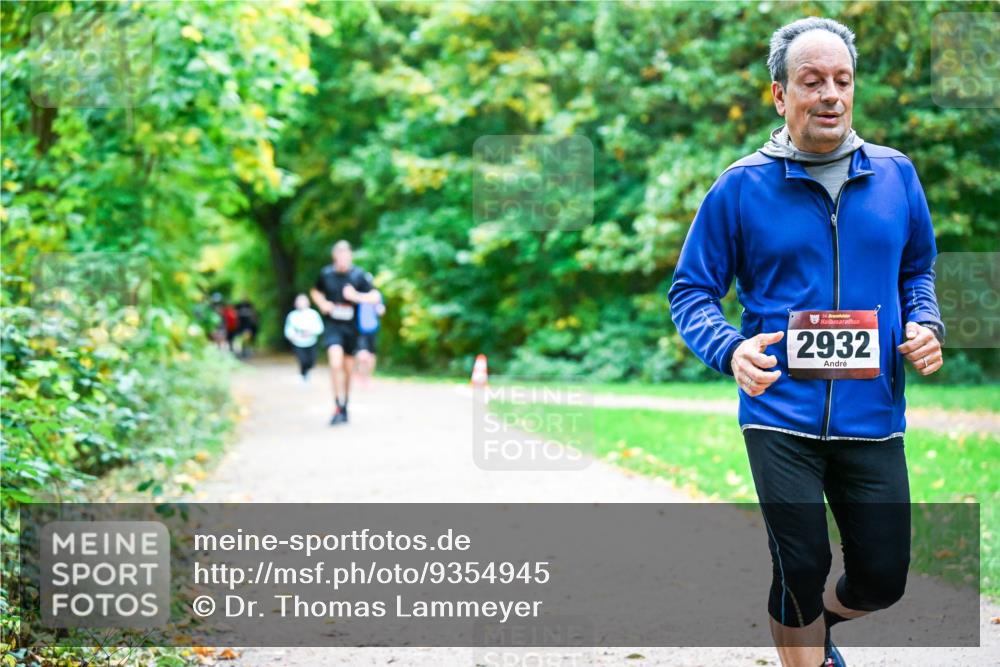 12.10.2025 - Bramfelder Halbmarathon 2025 Dr. Thomas Lammeyer http://msf.ph/oto/9354945 12.10.2025 10:52:06 Laufen 4, 2932 meine-sportfotos.de