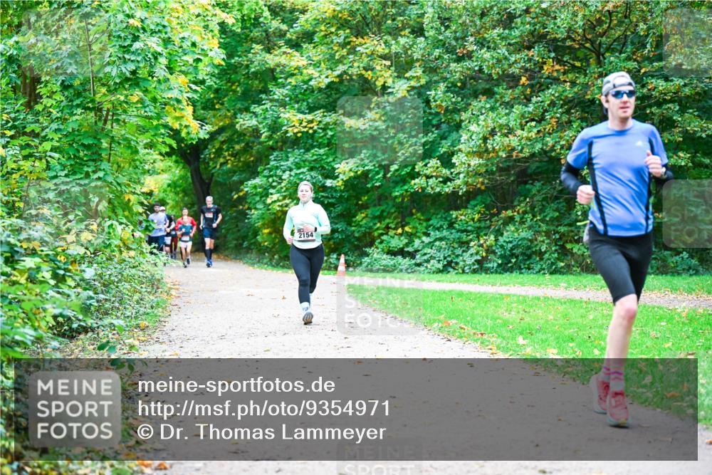 12.10.2025 - Bramfelder Halbmarathon 2025 Dr. Thomas Lammeyer http://msf.ph/oto/9354971 12.10.2025 10:52:12 Laufen 2154 meine-sportfotos.de