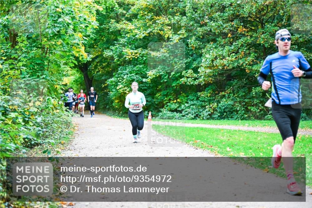 12.10.2025 - Bramfelder Halbmarathon 2025 Dr. Thomas Lammeyer http://msf.ph/oto/9354972 12.10.2025 10:52:12 Laufen 2154 meine-sportfotos.de