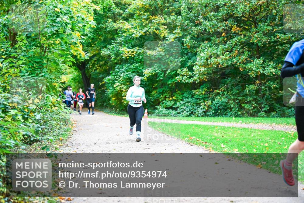 12.10.2025 - Bramfelder Halbmarathon 2025 Dr. Thomas Lammeyer http://msf.ph/oto/9354974 12.10.2025 10:52:12 Laufen 2154 meine-sportfotos.de