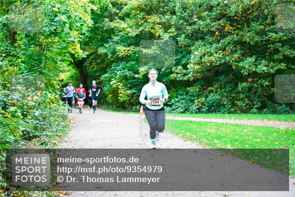 12.10.2025 - Bramfelder Halbmarathon 2025 Dr. Thomas Lammeyer http://msf.ph/oto/9354979 12.10.2025 10:52:14 Laufen 17, 2154 meine-sportfotos.de