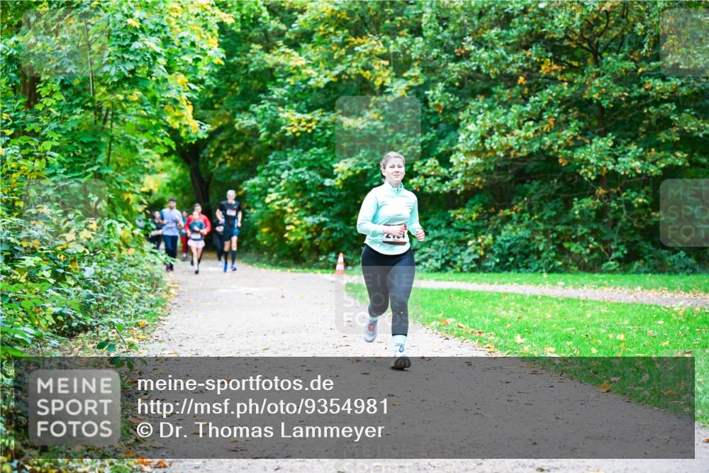 12.10.2025 - Bramfelder Halbmarathon 2025 Dr. Thomas Lammeyer http://msf.ph/oto/9354981 12.10.2025 10:52:14 Laufen  meine-sportfotos.de