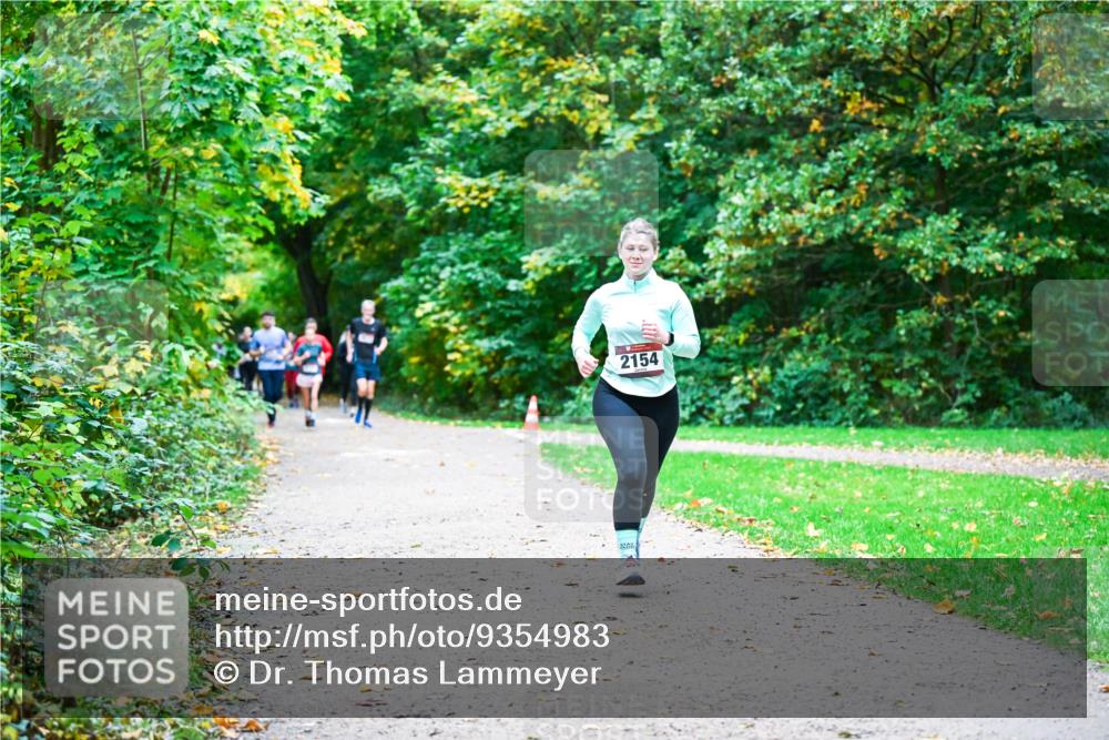 12.10.2025 - Bramfelder Halbmarathon 2025 Dr. Thomas Lammeyer http://msf.ph/oto/9354983 12.10.2025 10:52:14 Laufen 26, 2154 meine-sportfotos.de