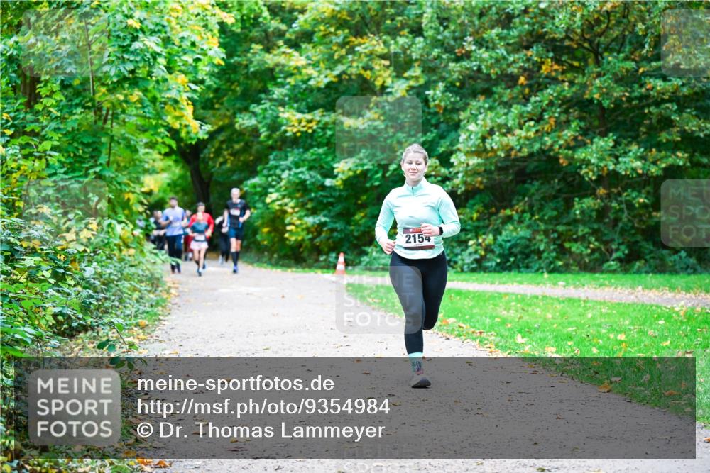 12.10.2025 - Bramfelder Halbmarathon 2025 Dr. Thomas Lammeyer http://msf.ph/oto/9354984 12.10.2025 10:52:14 Laufen 2154 meine-sportfotos.de