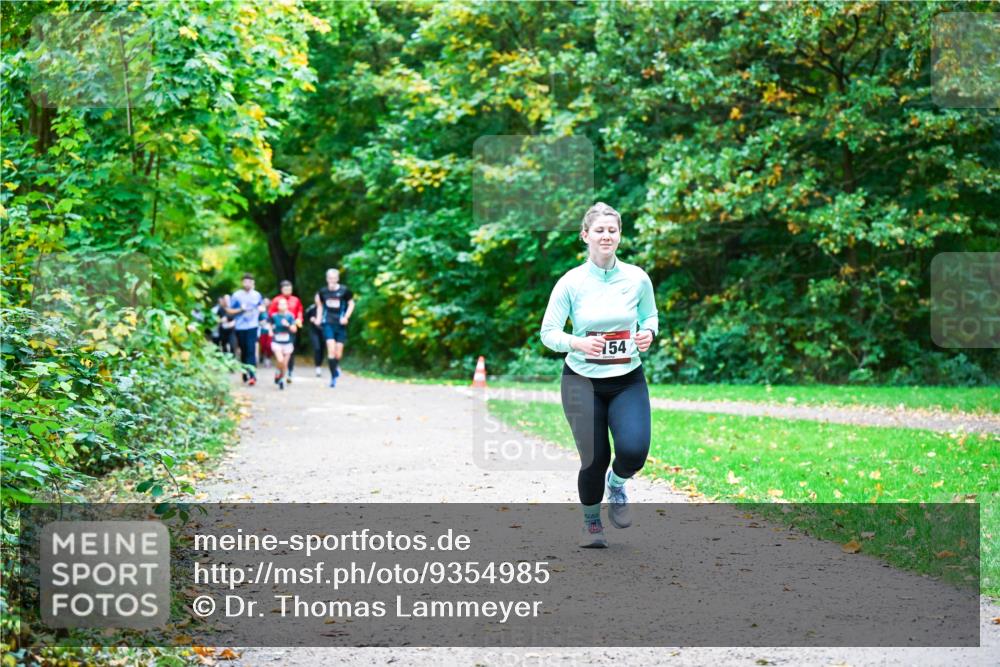 12.10.2025 - Bramfelder Halbmarathon 2025 Dr. Thomas Lammeyer http://msf.ph/oto/9354985 12.10.2025 10:52:14 Laufen 154 meine-sportfotos.de
