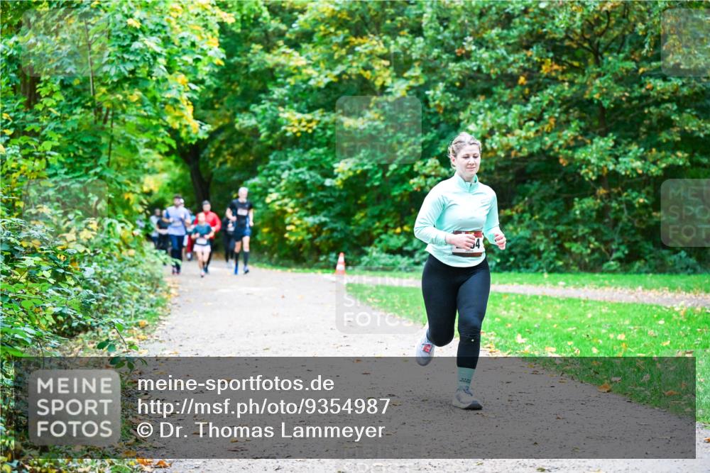 12.10.2025 - Bramfelder Halbmarathon 2025 Dr. Thomas Lammeyer http://msf.ph/oto/9354987 12.10.2025 10:52:15 Laufen  meine-sportfotos.de