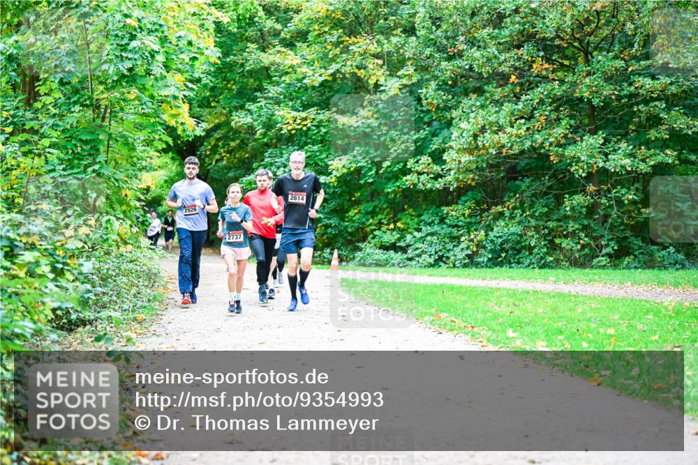 12.10.2025 - Bramfelder Halbmarathon 2025 Dr. Thomas Lammeyer http://msf.ph/oto/9354993 12.10.2025 10:52:20 Laufen 2737, 2614 meine-sportfotos.de