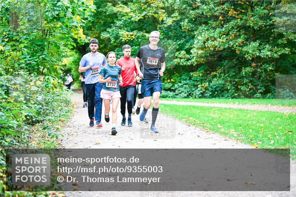 12.10.2025 - Bramfelder Halbmarathon 2025 Dr. Thomas Lammeyer http://msf.ph/oto/9355003 12.10.2025 10:52:22 Laufen 2926, 2737, 2614 meine-sportfotos.de