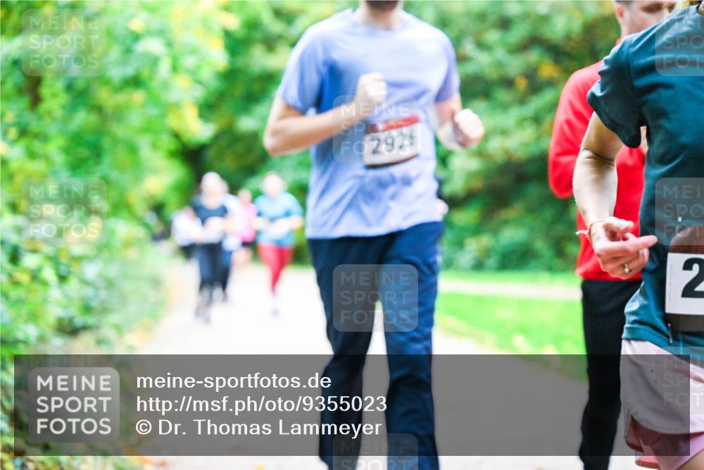 12.10.2025 - Bramfelder Halbmarathon 2025 Dr. Thomas Lammeyer http://msf.ph/oto/9355023 12.10.2025 10:52:25 Laufen 2926, 2 meine-sportfotos.de