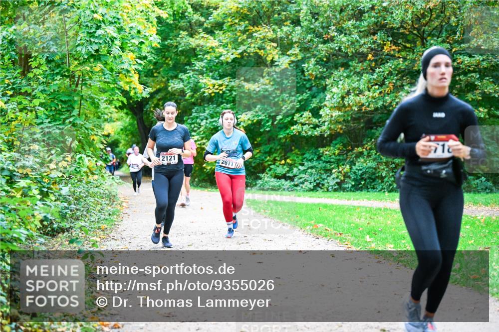 12.10.2025 - Bramfelder Halbmarathon 2025 Dr. Thomas Lammeyer http://msf.ph/oto/9355026 12.10.2025 10:52:27 Laufen 2121, 2611, 71 meine-sportfotos.de