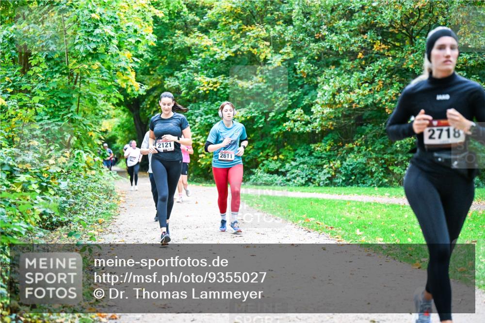 12.10.2025 - Bramfelder Halbmarathon 2025 Dr. Thomas Lammeyer http://msf.ph/oto/9355027 12.10.2025 10:52:27 Laufen 2121, 2611, 2718 meine-sportfotos.de