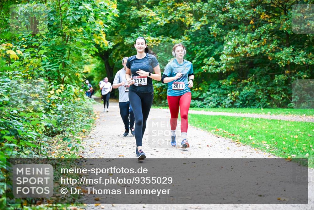12.10.2025 - Bramfelder Halbmarathon 2025 Dr. Thomas Lammeyer http://msf.ph/oto/9355029 12.10.2025 10:52:28 Laufen 20, 2121, 8, 150, 2611 meine-sportfotos.de