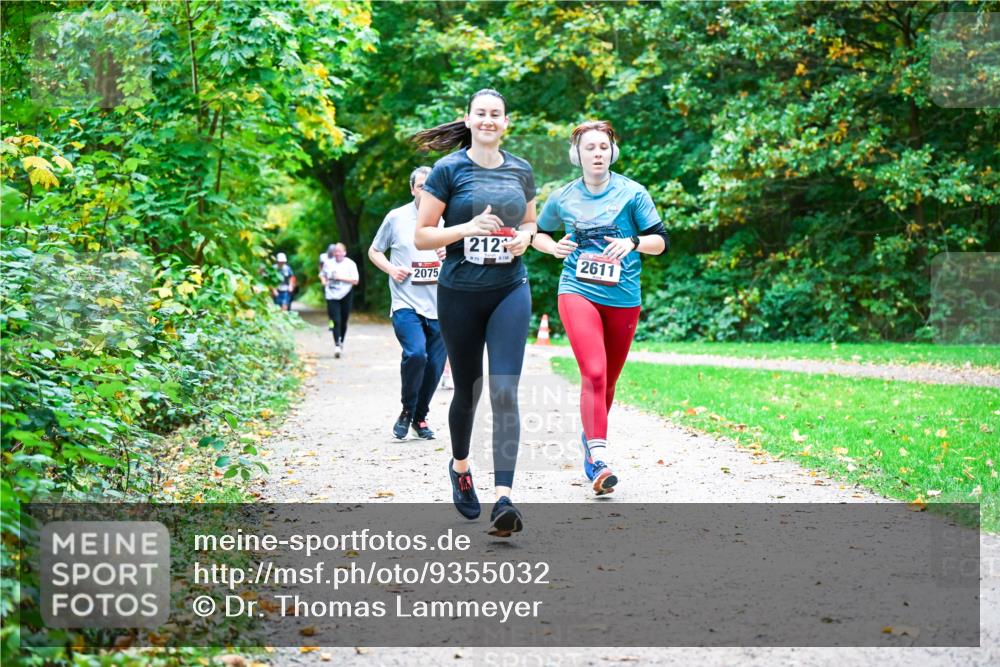 12.10.2025 - Bramfelder Halbmarathon 2025 Dr. Thomas Lammeyer http://msf.ph/oto/9355032 12.10.2025 10:52:28 Laufen 2075, 212, 71, 150, 2611 meine-sportfotos.de