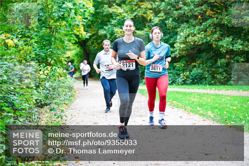 12.10.2025 - Bramfelder Halbmarathon 2025 Dr. Thomas Lammeyer http://msf.ph/oto/9355033 12.10.2025 10:52:28 Laufen 26, 2121, 71, 150, 2611 meine-sportfotos.de