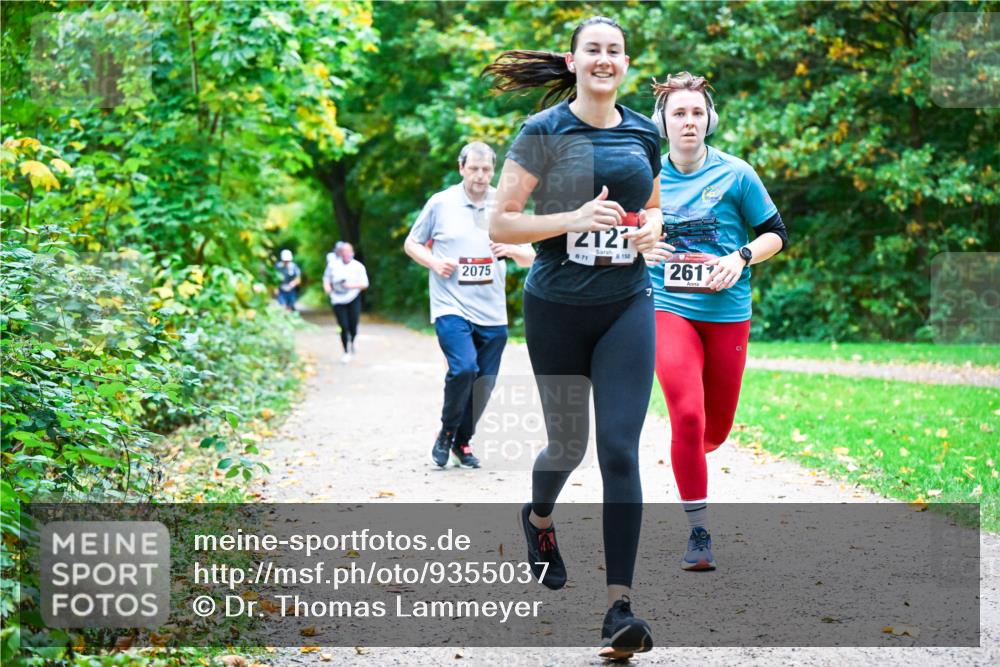 12.10.2025 - Bramfelder Halbmarathon 2025 Dr. Thomas Lammeyer http://msf.ph/oto/9355037 12.10.2025 10:52:29 Laufen 2075, 2121, 871, 150, 261 meine-sportfotos.de