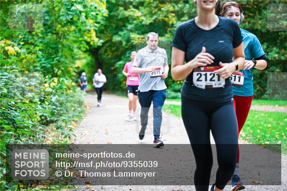 12.10.2025 - Bramfelder Halbmarathon 2025 Dr. Thomas Lammeyer http://msf.ph/oto/9355039 12.10.2025 10:52:29 Laufen 2075, 212111 meine-sportfotos.de