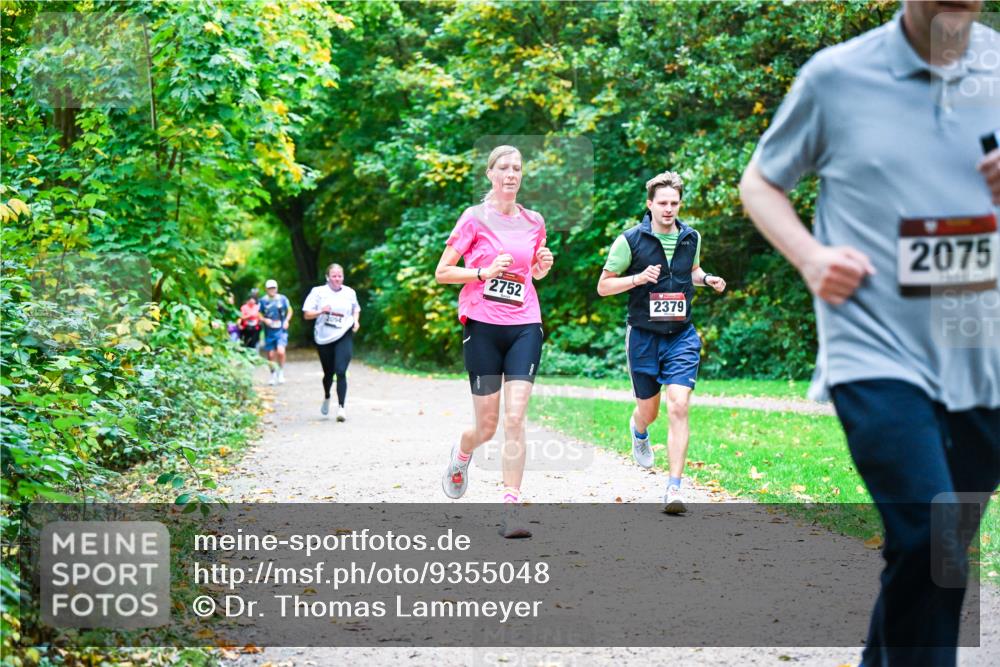 12.10.2025 - Bramfelder Halbmarathon 2025 Dr. Thomas Lammeyer http://msf.ph/oto/9355048 12.10.2025 10:52:31 Laufen 2075, 2752, 2379 meine-sportfotos.de