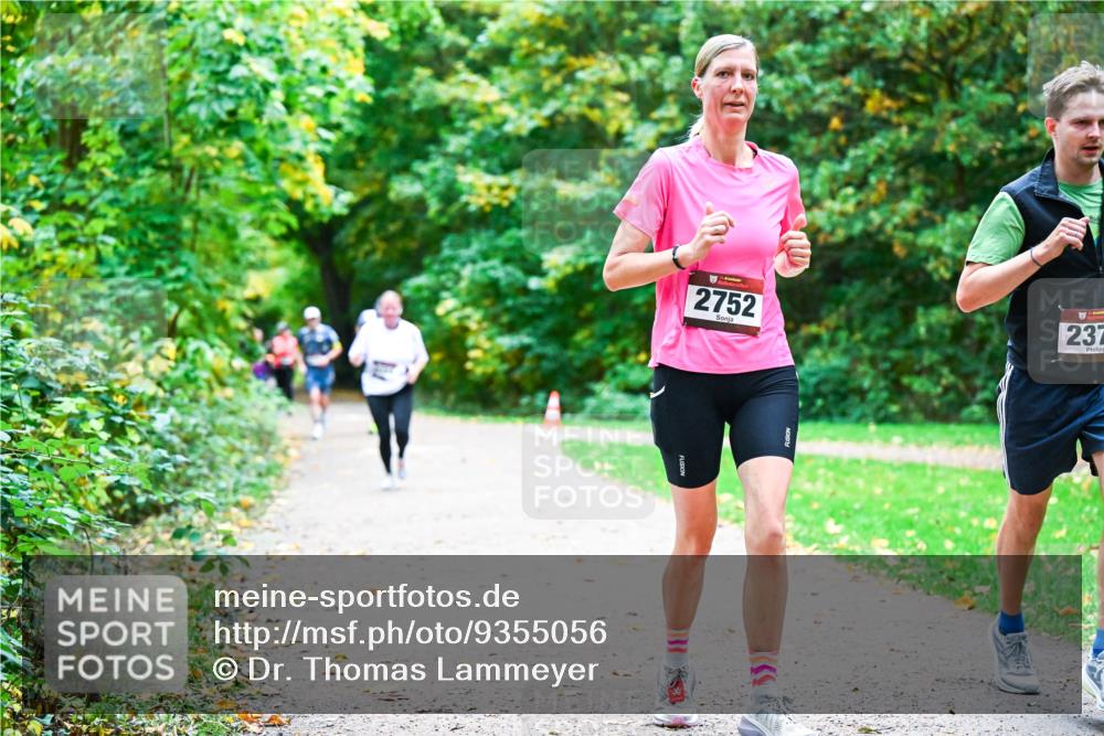 12.10.2025 - Bramfelder Halbmarathon 2025 Dr. Thomas Lammeyer http://msf.ph/oto/9355056 12.10.2025 10:52:33 Laufen 2752, 237 meine-sportfotos.de