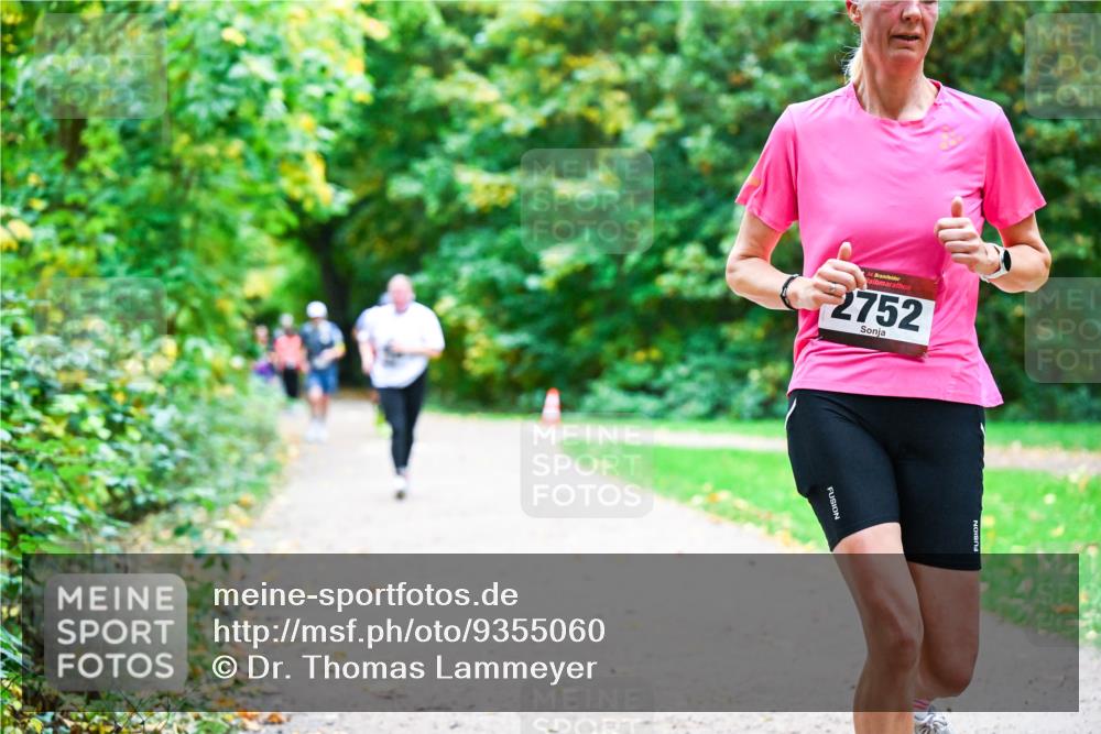 12.10.2025 - Bramfelder Halbmarathon 2025 Dr. Thomas Lammeyer http://msf.ph/oto/9355060 12.10.2025 10:52:33 Laufen 34, 2752 meine-sportfotos.de