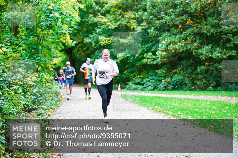 12.10.2025 - Bramfelder Halbmarathon 2025 Dr. Thomas Lammeyer http://msf.ph/oto/9355071 12.10.2025 10:52:35 Laufen 20 meine-sportfotos.de