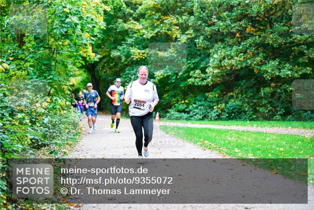 12.10.2025 - Bramfelder Halbmarathon 2025 Dr. Thomas Lammeyer http://msf.ph/oto/9355072 12.10.2025 10:52:36 Laufen 2054, 175 meine-sportfotos.de