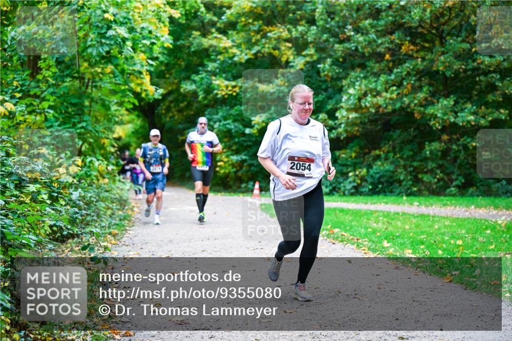 12.10.2025 - Bramfelder Halbmarathon 2025 Dr. Thomas Lammeyer http://msf.ph/oto/9355080 12.10.2025 10:52:37 Laufen 2054, 173 meine-sportfotos.de