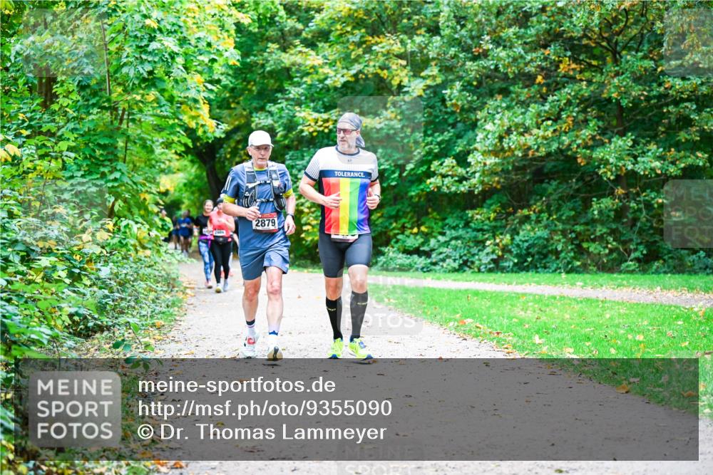 12.10.2025 - Bramfelder Halbmarathon 2025 Dr. Thomas Lammeyer http://msf.ph/oto/9355090 12.10.2025 10:52:39 Laufen 2879 meine-sportfotos.de