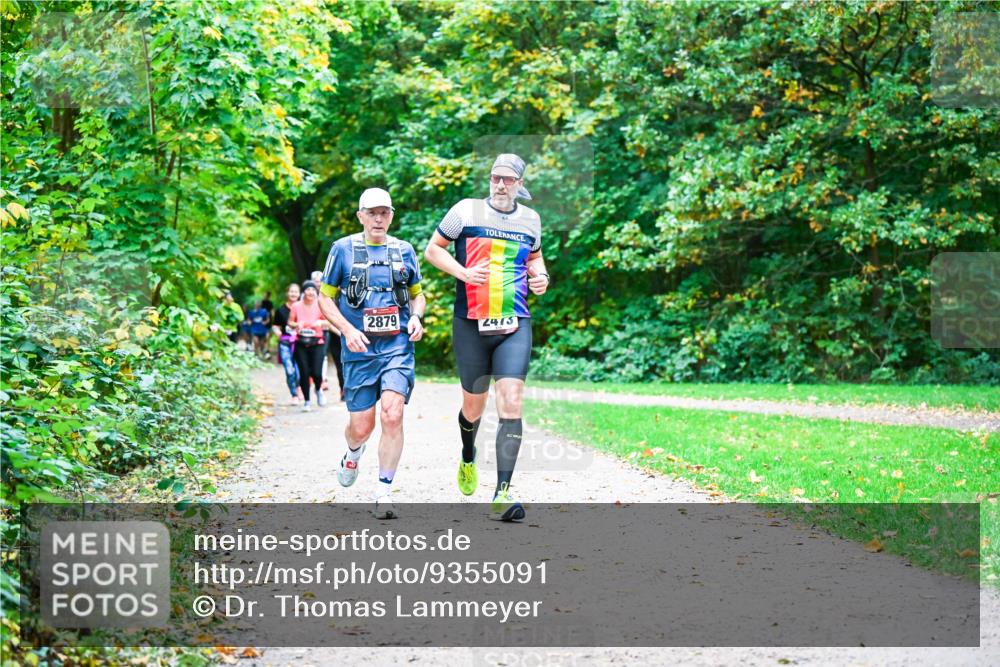 12.10.2025 - Bramfelder Halbmarathon 2025 Dr. Thomas Lammeyer http://msf.ph/oto/9355091 12.10.2025 10:52:39 Laufen 2879, 2415 meine-sportfotos.de