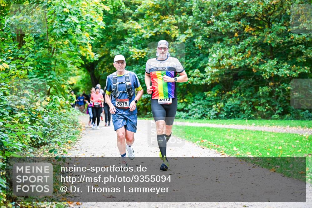 12.10.2025 - Bramfelder Halbmarathon 2025 Dr. Thomas Lammeyer http://msf.ph/oto/9355094 12.10.2025 10:52:40 Laufen 2879, 2473 meine-sportfotos.de