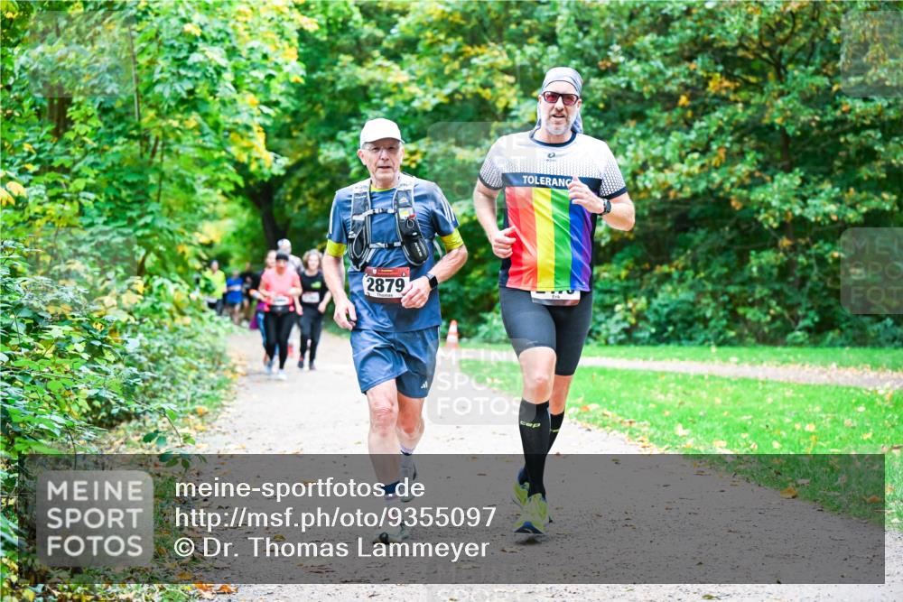 12.10.2025 - Bramfelder Halbmarathon 2025 Dr. Thomas Lammeyer http://msf.ph/oto/9355097 12.10.2025 10:52:41 Laufen 2879 meine-sportfotos.de