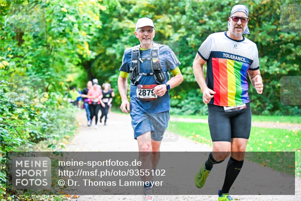 12.10.2025 - Bramfelder Halbmarathon 2025 Dr. Thomas Lammeyer http://msf.ph/oto/9355102 12.10.2025 10:52:41 Laufen 2879 meine-sportfotos.de