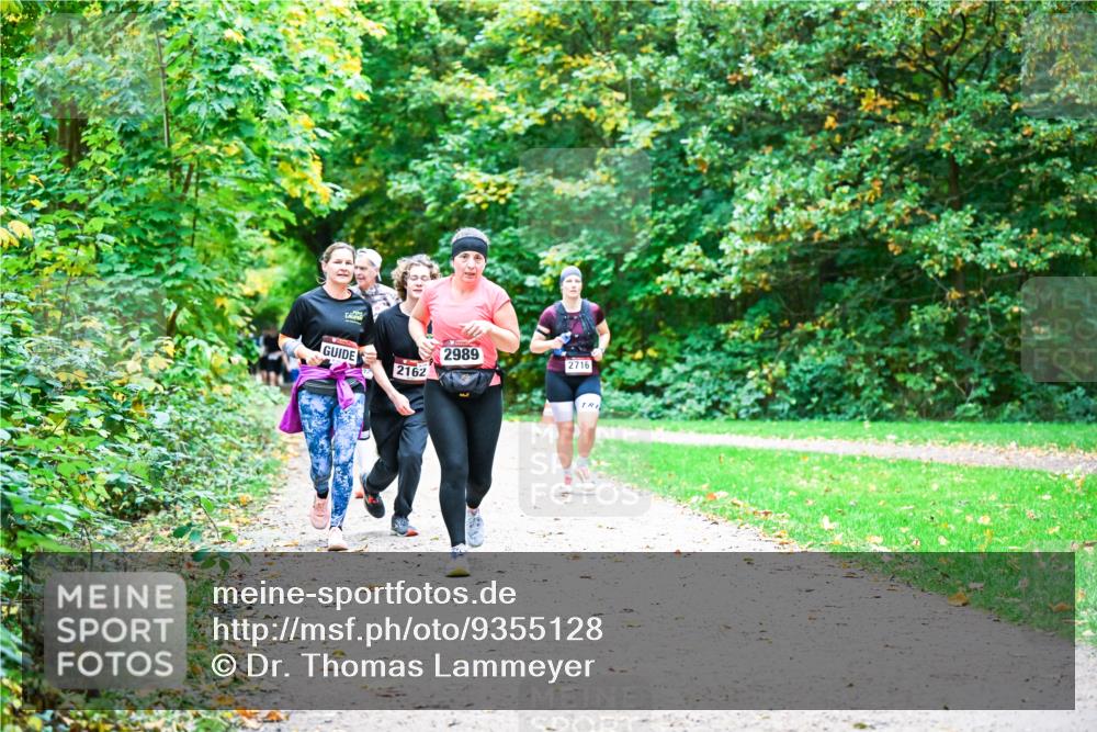 12.10.2025 - Bramfelder Halbmarathon 2025 Dr. Thomas Lammeyer http://msf.ph/oto/9355128 12.10.2025 10:52:46 Laufen 2989, 2716, 2162 meine-sportfotos.de