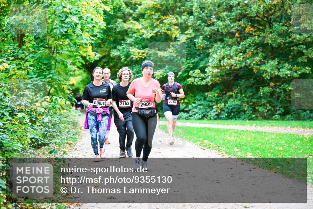 12.10.2025 - Bramfelder Halbmarathon 2025 Dr. Thomas Lammeyer http://msf.ph/oto/9355130 12.10.2025 10:52:46 Laufen 2716, 2162, 2989 meine-sportfotos.de