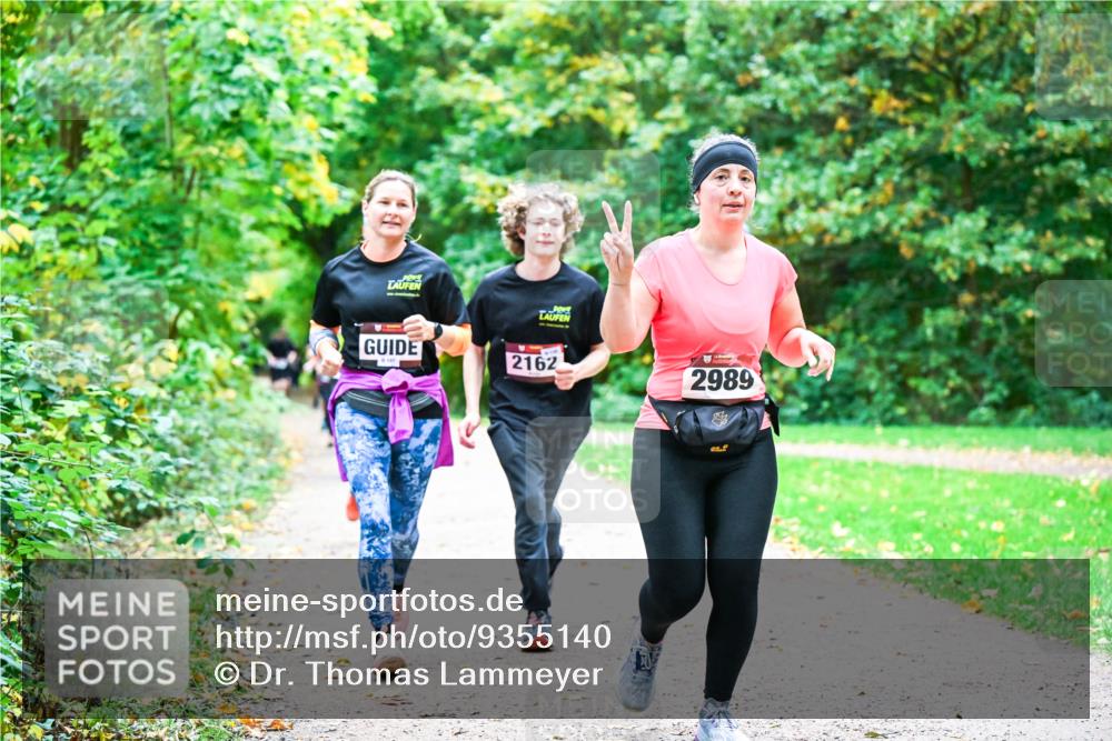 12.10.2025 - Bramfelder Halbmarathon 2025 Dr. Thomas Lammeyer http://msf.ph/oto/9355140 12.10.2025 10:52:48 Laufen 2162, 2989 meine-sportfotos.de